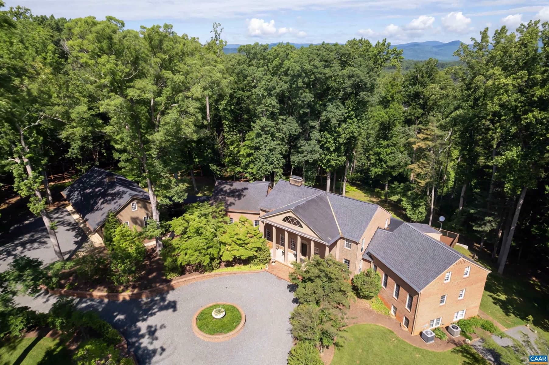 3448 HORSESHOE BEND Road, Charlottesville, Virginia 22901
