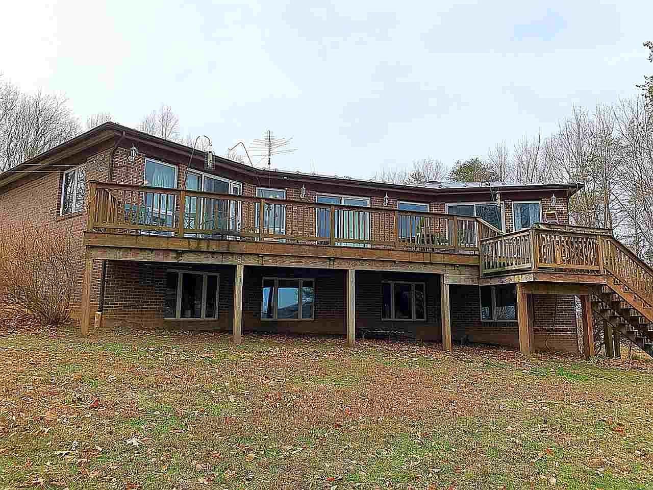 295 River Circle, Wingina, Virginia